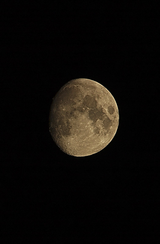 Moon1underexp-5V