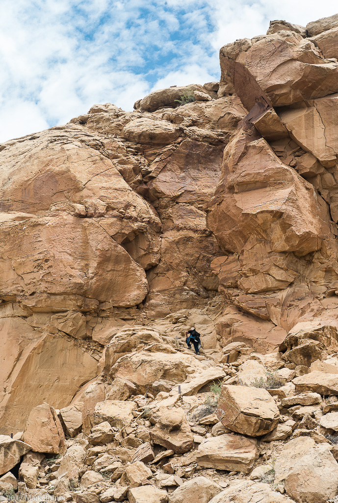 Pueblo Alto / North Mesa trail - climbing behind Kin Kletso